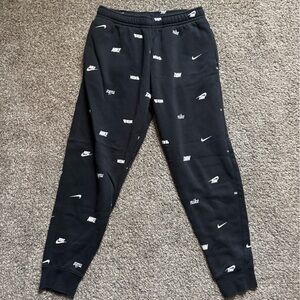 Nike Men Black Jogger Pants